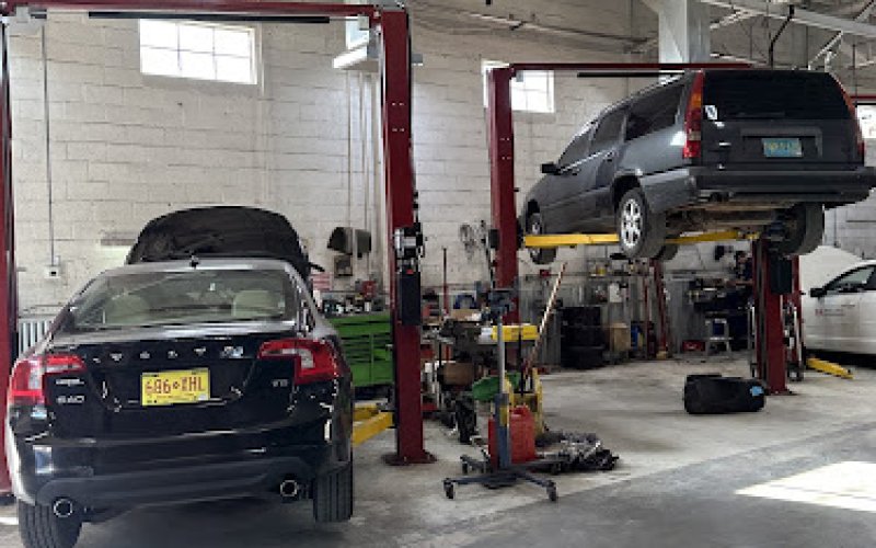 Independent Vehicle Service — Auto repair shop in Albuquerque