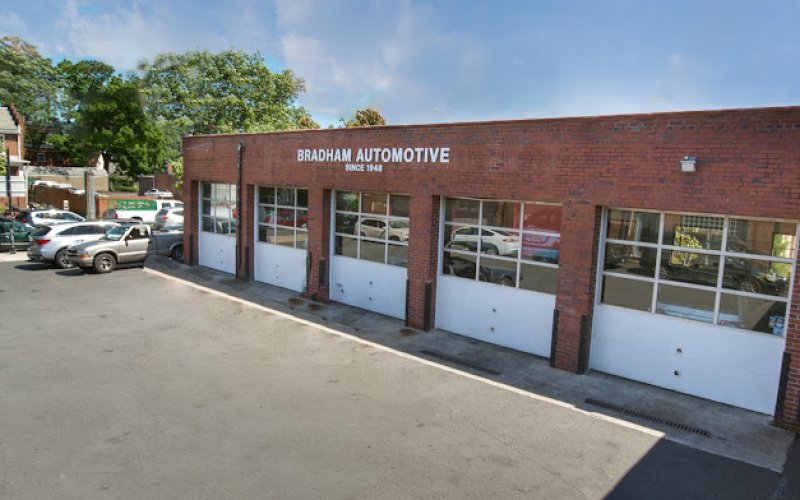 Bradham Automotive — Auto repair shop in Alexandria