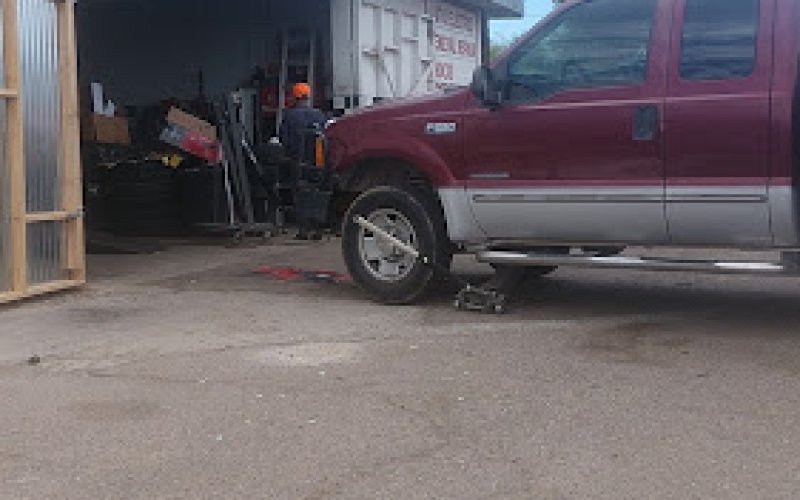 Izzy Auto Center