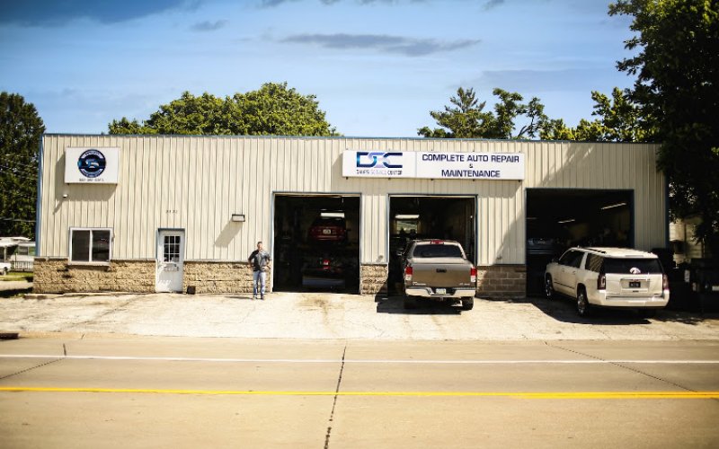 Dale's Service Center — Auto repair shop in Davenport