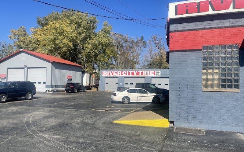 River City Tire & Automotive — Auto repair shop in Davenport
