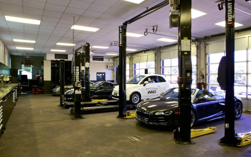 Neal's Garage