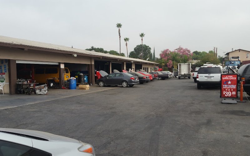 Sal's Garage 909