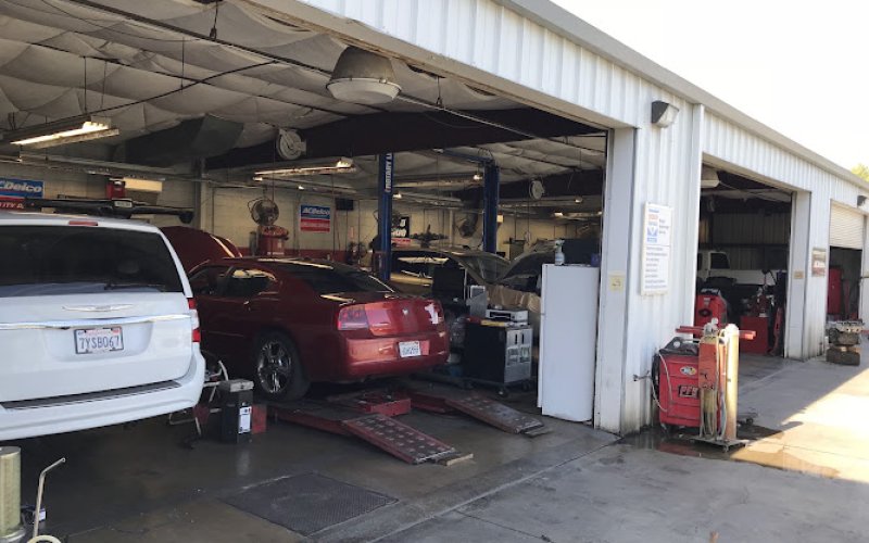 Schneider's Automotive