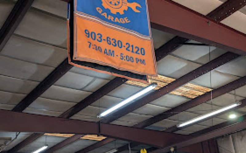 DOWNTOWN GARAGE