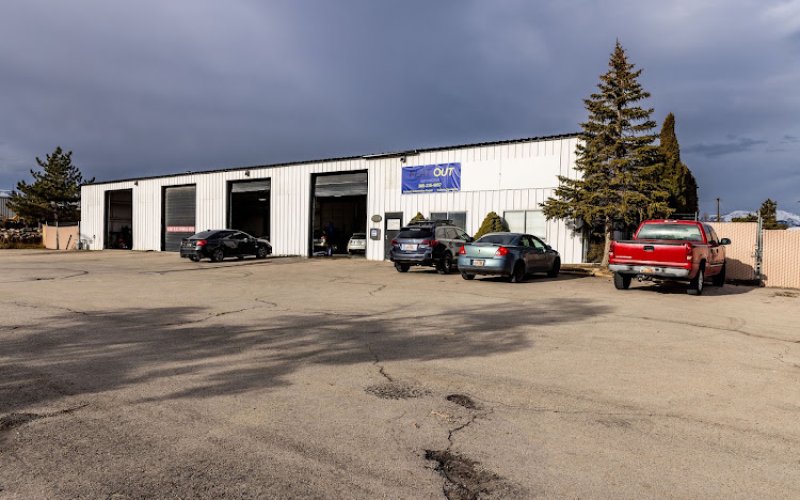 Flatout Automotive